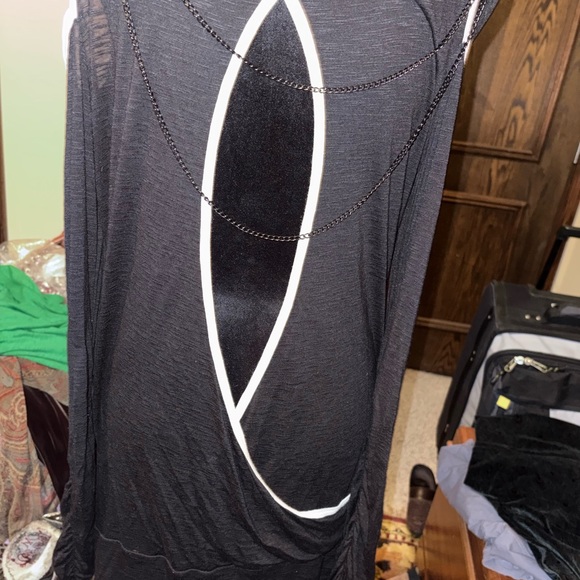 Salvage Black and gray trim, Chain Detail Top - Picture 3 of 4